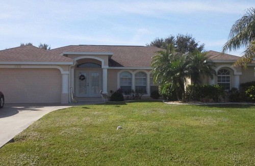 Pine Valley Villa | Tranquility: Sun, Serenity & Space – 4BR/3BA Pool Retreat for 6 in Rotonda West