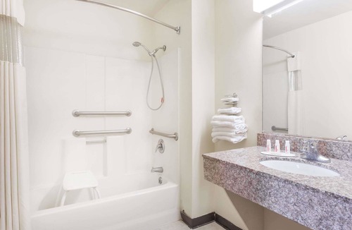 Cordele Hotel | Travelodge by Wyndham Cordele