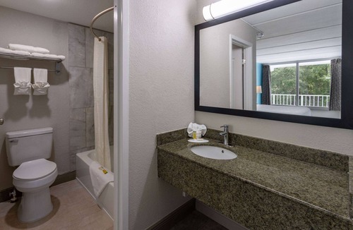 Kingsland Hotel | Travelodge by Wyndham Kingsland GA