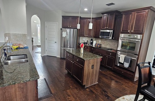 Evans House | Tree Top Cove, Augusta national 12 miles away. Centralized to all amenities.