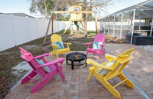 Spring Hill House | Treehouse, Swings, Hot Tub, Heated Pool & Mermaids