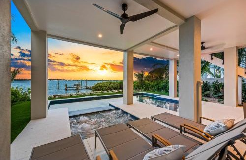 Bradenton Beach House | Tropic Like Its Hot