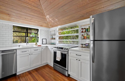 Northwood Shores Cottage | Tropical Northwood Cottage, West Palm Beach