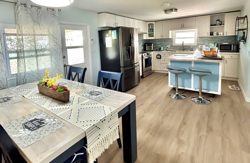 Naples Cottage | Tropical Oasis near beautiful Naples and Marco Island beaches