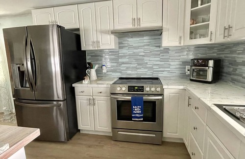Naples Cottage | Tropical Oasis near beautiful Naples and Marco Island beaches