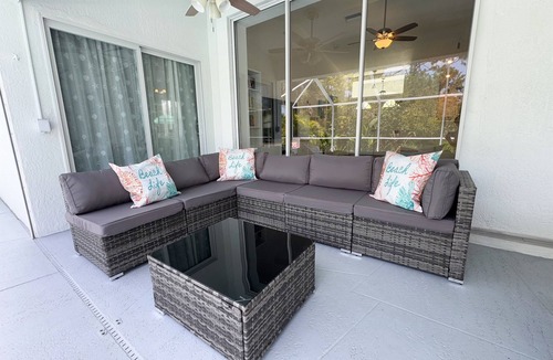 Englewood East Villa | Tropical Paradise Retreat – Minutes from Beaches