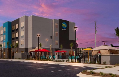Indian Bayou Hotel | Tru By Hilton Destin