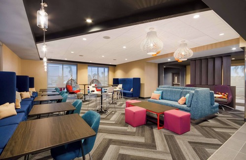 Indian Bayou Hotel | Tru By Hilton Destin
