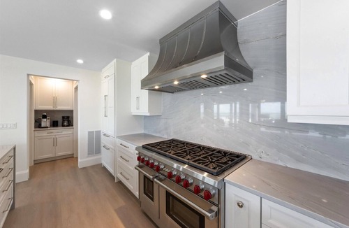 Anna Maria House | True Beachfront - 2 Beachfront Masters - Best Location!