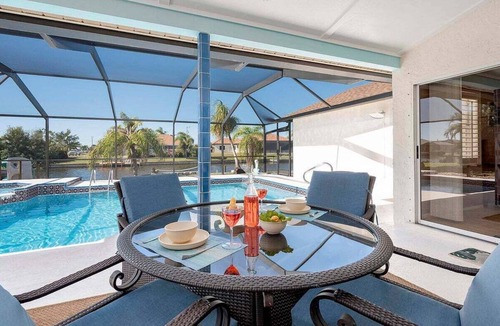 Fort Myers House | Turtle Cay - Saltwater Pool - Kayak and Canoe