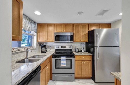 Central Naples Condo | Turtle Lake Golf Colony