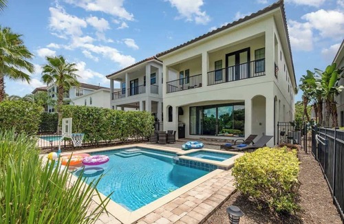 Reunion House | Ultimate Disney Stay | Reunion Resort