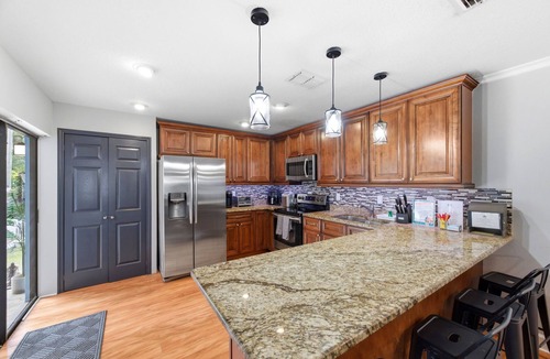 Rustic Oaks House | Ultimate Family Getaway | Heated Pool & Game Room