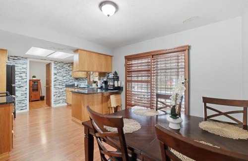 Seffner Community Alliance House | Ultimate Tampa Getaway w Pool- Hot Tub in Prime Location