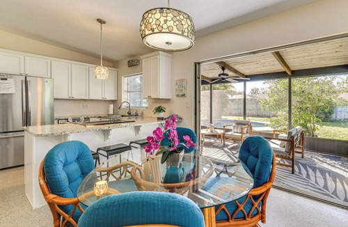 South Bradenton House | 'Uncle Louie's' Gulf Coast Gem w/Outdoor Oasis