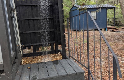 Edgar RV Rental | Unique Pop-Up Glamping Retreat Fire Pit & Hammock- Pet Welcome & Free Parking!