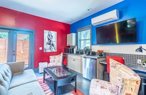 Urban Core Apartment | Unique studio w/pool, spa & gardens near downtown