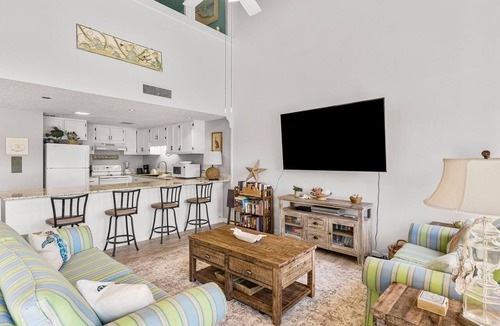 Kiska Beach Condo | Unit 15, Pet Friendly 3 Bedroom Beach Condo