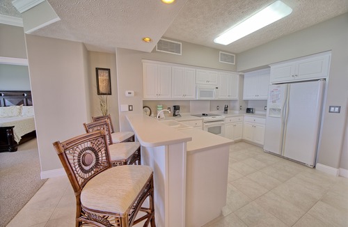 Thomas Drive Condo | Unit 1706: 17th Floor