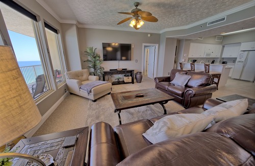 Thomas Drive Condo | Unit 1706: 17th Floor