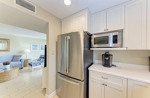 Longboat Key Condo | Unit #201 Sand Cay Beach Resort Gulf View