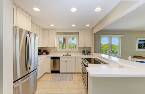 Longboat Key Condo | Unit #201 Sand Cay Beach Resort Gulf View