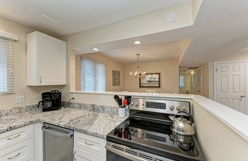 Longboat Key Condo | Unit #207 Sand Cay Beach Resort Pool View