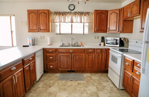 Duck Lake House | Unplug at our peaceful lake retreat