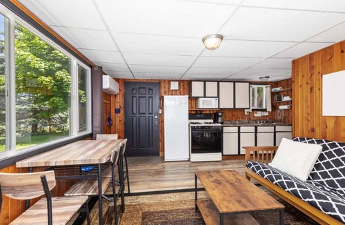 Chippewa Lake Cabin | Unwind by Chippewa Lake w/indoor pickleball court