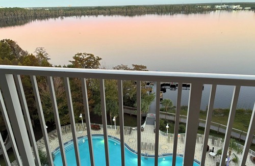 Florida Central Atlantic Coast Condo | UP to 20% OFF LAST MIN DEALS JUL & AUG POOL & LAKE FIREWORK 9:30PM 1BDR 2BTH 8FL