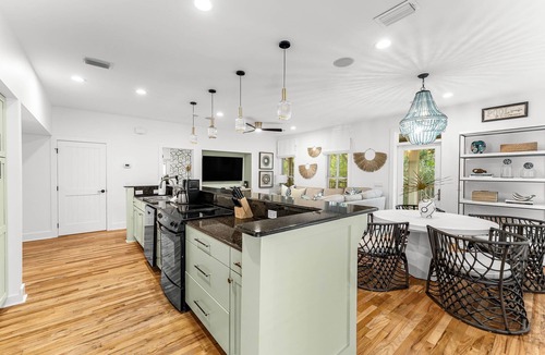 Seacrest Cottage | Updated 3 bedroom Cottages on 30A near Rosemary Beach