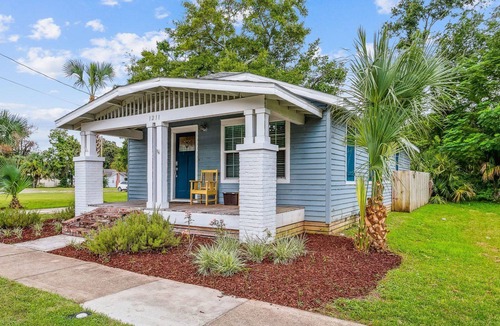 Southeast Pensacola House | Updated Historic Charmer - Pet Friendly Cottage - 5 Mins to Downtown Pensacola - Fast WiFi