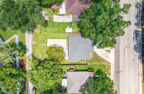 Riverside Heights House | Updated | Pet Friendly | Large Backyard | Riverside Heights Bungalow