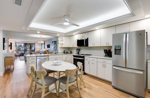 Sanibel Apartment | Upgraded Walk Out Residence at Pointe Santo- Resort Amenities and Gulf Views!