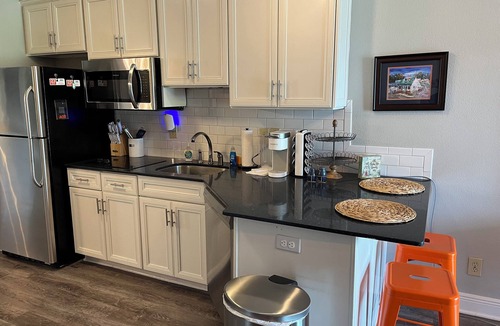 Auburn Condo | Upscale Condo 2 Blocks Walk to Stadium. Vandy 9/26 & Samford 11/21 available.