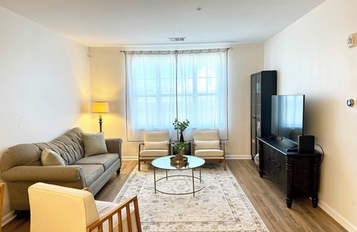 Passaic Apartment | Upscale Cozy 2-bedroom apartment with AC, WiFi