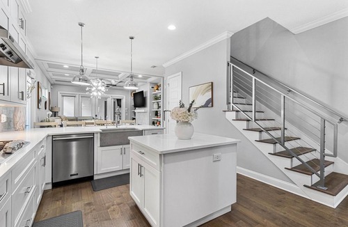 SoHo House | Upscale Soho living - Near bayshore Boulevard - Chefs kitchen