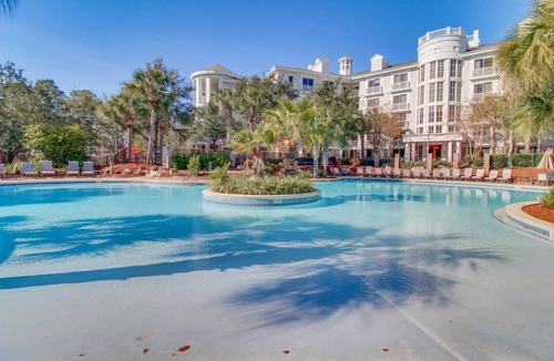 Baytowne Wharf Apartment | Upscale studio at The Village of Baytowne Wharf with AC, pool, hot tub & gym