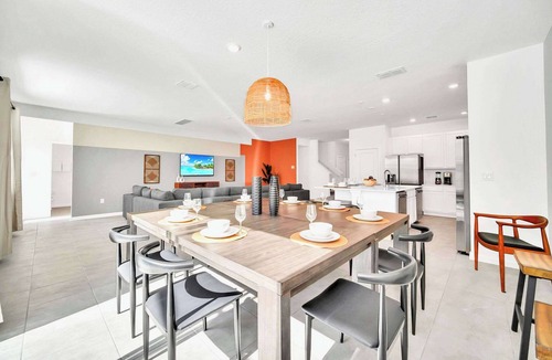 Kissimmee House | Upstay: Modern Home w Pool, Games & BBQ—Sleeps 18
