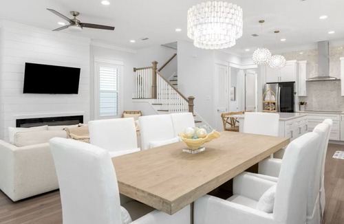 Treetop House | V Porches, immaculate new 5br/4.5ba, btwn Alys & Rsmry + Pool + Priv Bch Access