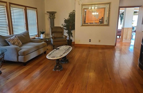 Manchester House | Vacation, Wedding, Retreat & Family Gathering, Spa and Theater rooms - Sleeps 30