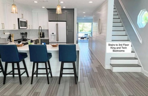 Neptune Beach House | Vacay or Relocation Home | 3 min walk to beach