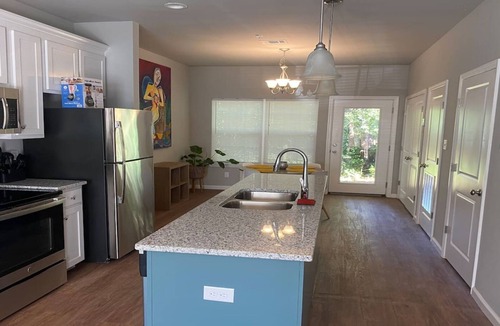 Valdosta House | Valdosta Oasis: 2BR 2.5 BA near Down Town and VSU