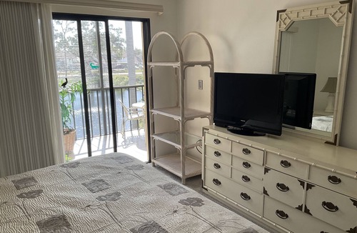 Venice Condo | Venice 2 BDR condo. Available: Summer Rates. Long terms ok.