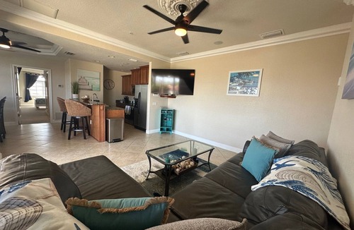 Venice Condo | Venice Island Florida, 2 bed 2 bath, end unit near beach & historic downtown