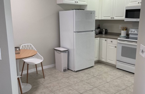 Plantation Condo | Venice Vacation Retreat