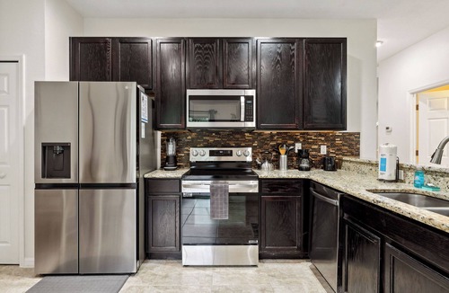 Veranda Palms House | Veranda Sunshine Escape – 5 BDR Sleeps 12! Family Friendly Resort Amenities