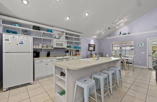 Riviera Beach House | Vera’s Belle Sirene ~ Cozy Pet-Friendly Cottage Near PCB Sands