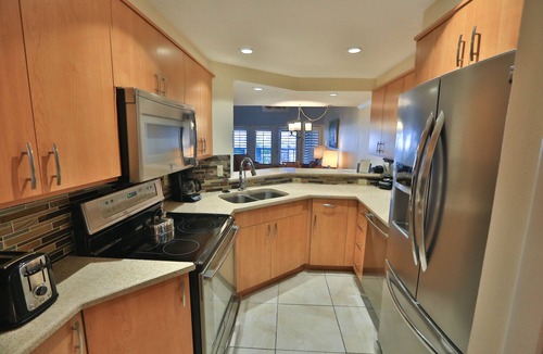 Historic Seaport Condo | Very Rare-The Galleon 3 King Bd, 3 Bath w/4th king bd in loft + sleeper sofa