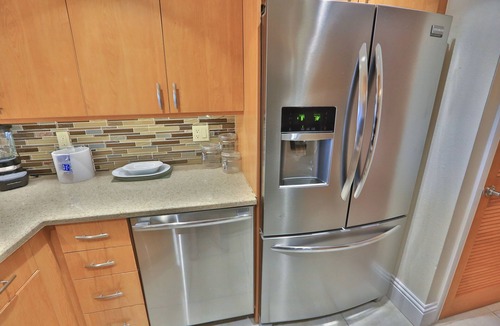 Historic Seaport Condo | Very Rare-The Galleon 3 King Bd, 3 Bath w/4th king bd in loft + sleeper sofa